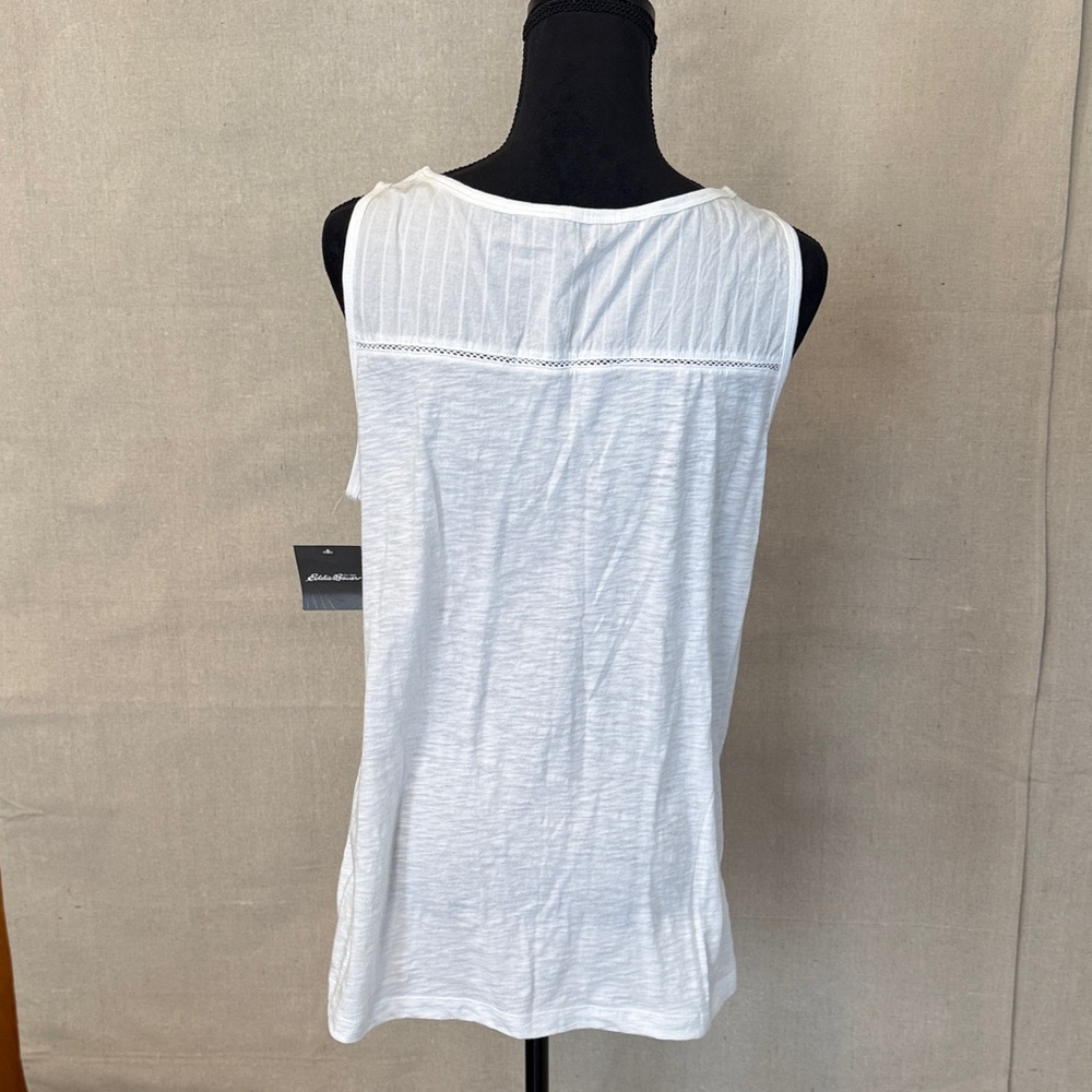 NWT Eddie Bauer Women's White V-neck Sleeveless Top - Size XL - feminine details - Picture 6 of 10